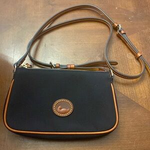 Small Cross Body Dooney & Bourke bag